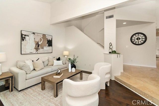 23 Fairway Drive, Manhattan Beach, CA 90266