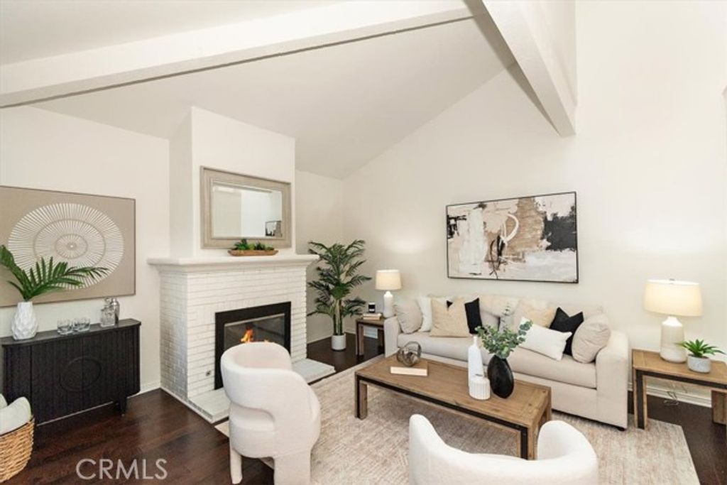 23 Fairway Drive, Manhattan Beach, CA 90266