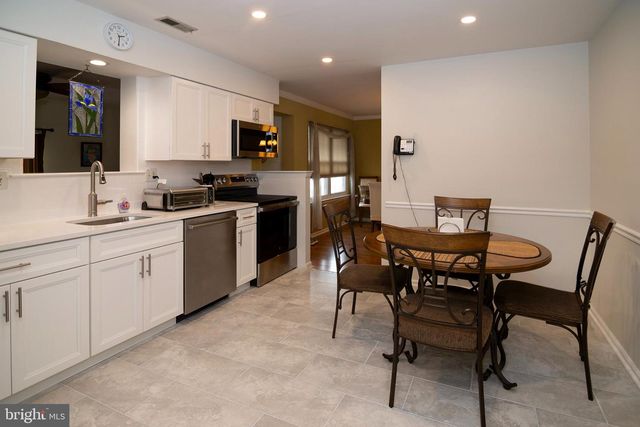 27 WOODHAVEN WAY, Sicklerville, NJ 08081