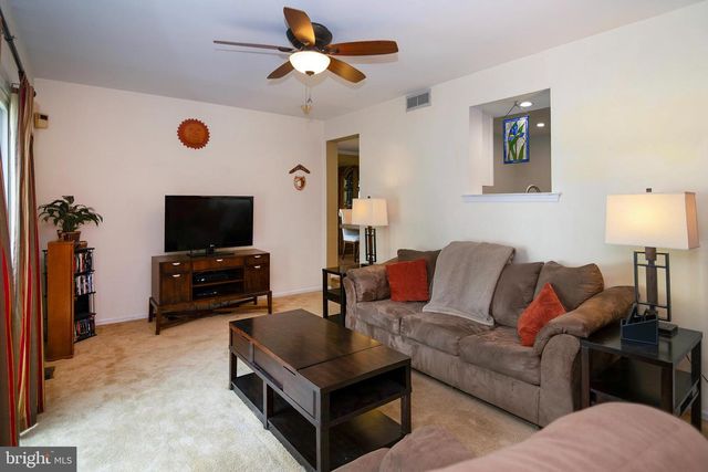 27 WOODHAVEN WAY, Sicklerville, NJ 08081