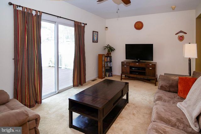 27 WOODHAVEN WAY, Sicklerville, NJ 08081