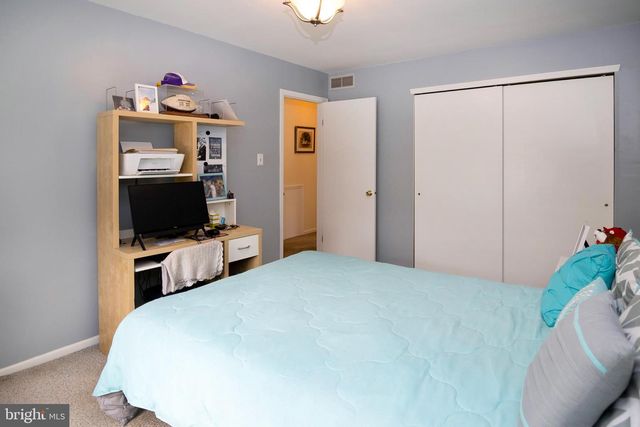 27 WOODHAVEN WAY, Sicklerville, NJ 08081