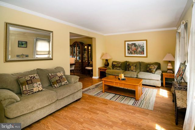 27 WOODHAVEN WAY, Sicklerville, NJ 08081