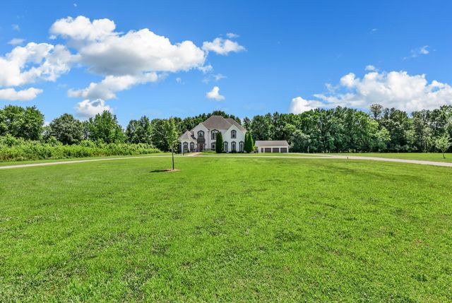 865 Butts Dr, Clarksville, TN 37042