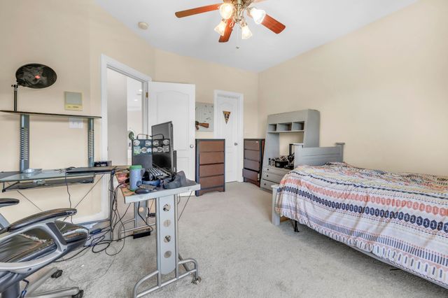 865 Butts Dr, Clarksville, TN 37042