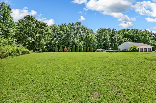 865 Butts Dr, Clarksville, TN 37042