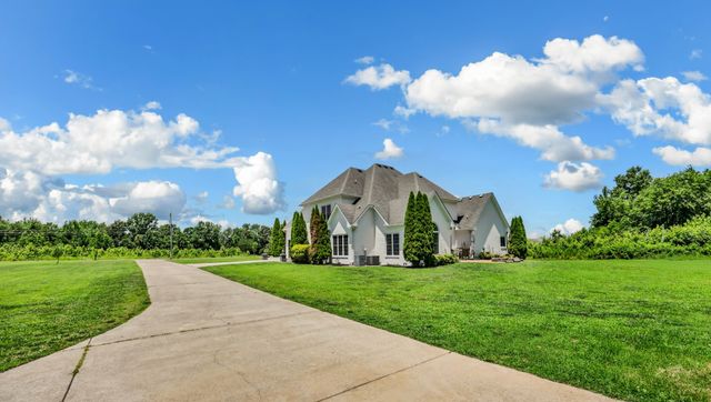 865 Butts Dr, Clarksville, TN 37042