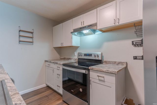 3014 Sweetser Avenue, Evansville, IN 47714