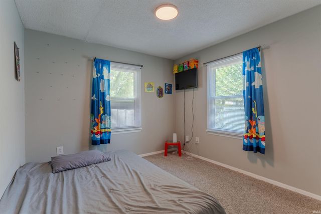 3014 Sweetser Avenue, Evansville, IN 47714