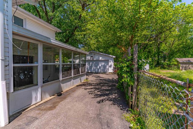 3014 Sweetser Avenue, Evansville, IN 47714