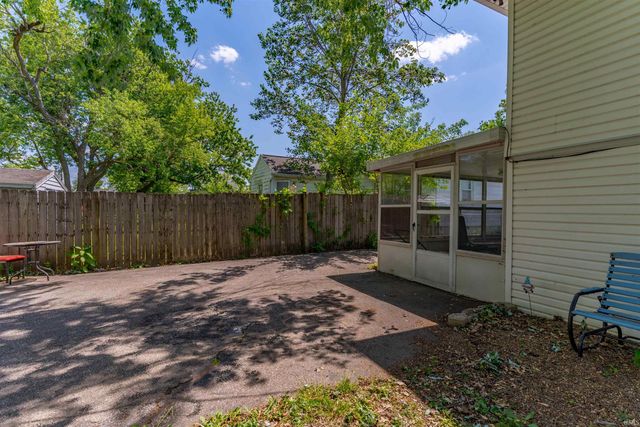 3014 Sweetser Avenue, Evansville, IN 47714