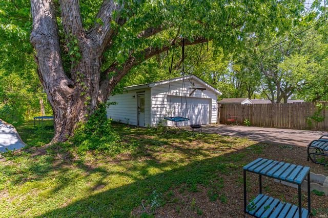 3014 Sweetser Avenue, Evansville, IN 47714