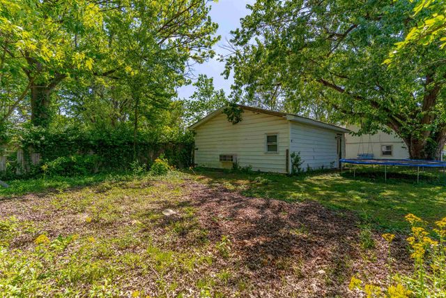 3014 Sweetser Avenue, Evansville, IN 47714