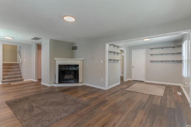 3014 Sweetser Avenue, Evansville, IN 47714