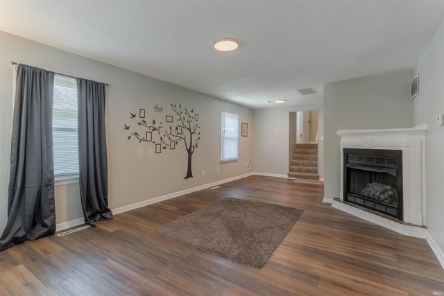 3014 Sweetser Avenue, Evansville, IN 47714