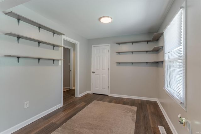 3014 Sweetser Avenue, Evansville, IN 47714