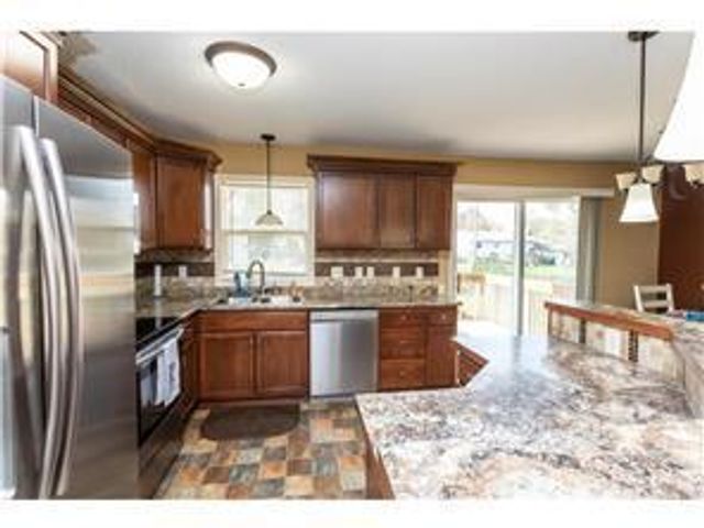 249 Strese Lane, Apple Valley, MN 55124