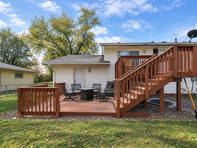 249 Strese Lane, Apple Valley, MN 55124