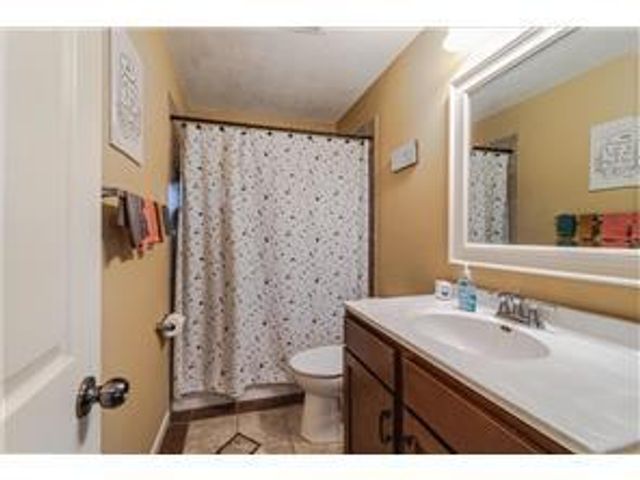 249 Strese Lane, Apple Valley, MN 55124