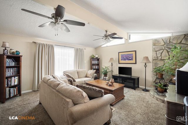 2905 Idaho Street, Bakersfield, CA 93305