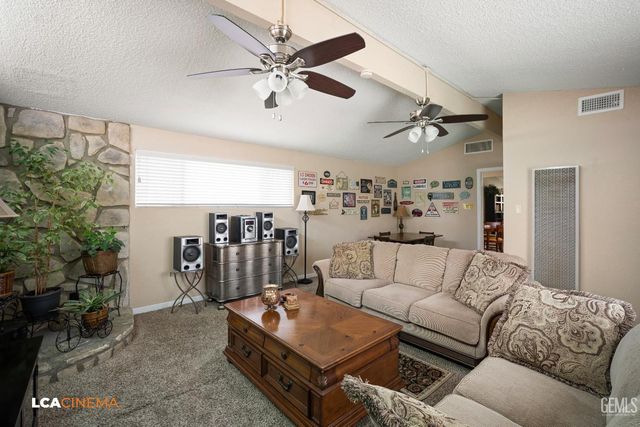 2905 Idaho Street, Bakersfield, CA 93305