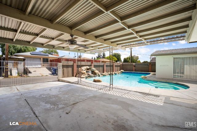 2905 Idaho Street, Bakersfield, CA 93305
