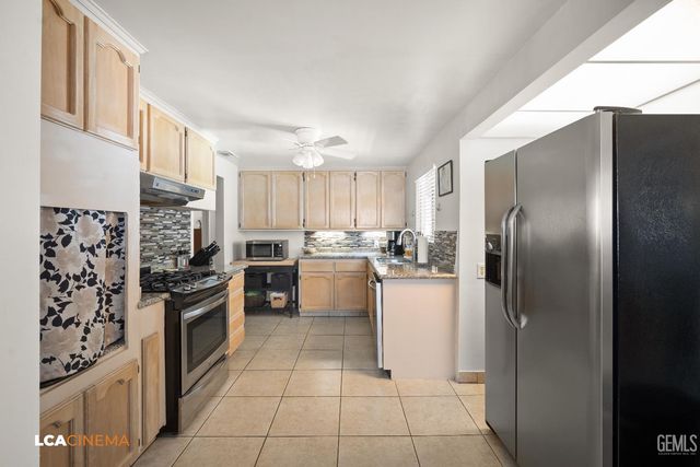 2905 Idaho Street, Bakersfield, CA 93305