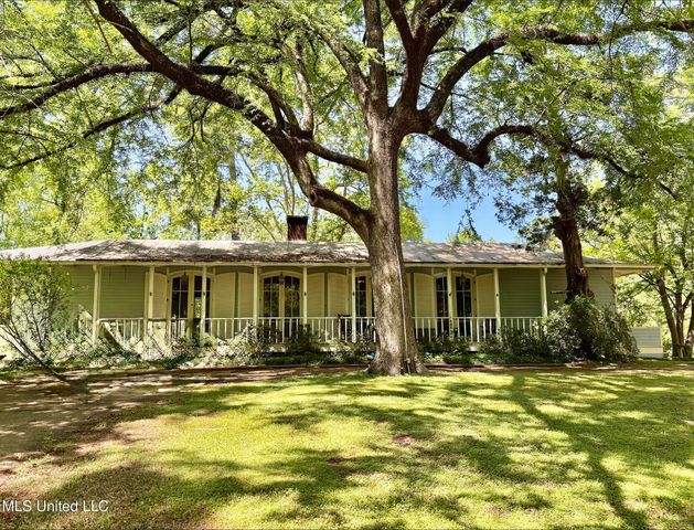 108 Dana Road, Natchez, MS 39120