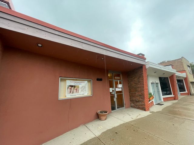6560 W Higgins Avenue 101, Chicago, IL 60656