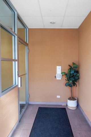 6560 W Higgins Avenue 101, Chicago, IL 60656