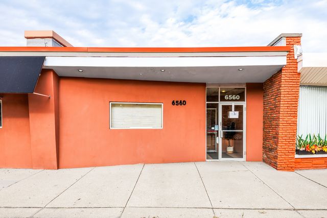 6560 W Higgins Avenue 101, Chicago, IL 60656