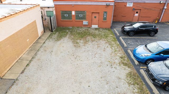 6560 W Higgins Avenue 101, Chicago, IL 60656