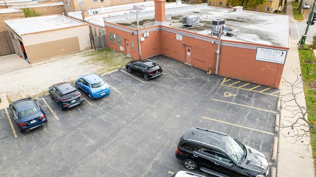 6560 W Higgins Avenue 101, Chicago, IL 60656