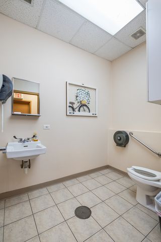 6560 W Higgins Avenue 101, Chicago, IL 60656