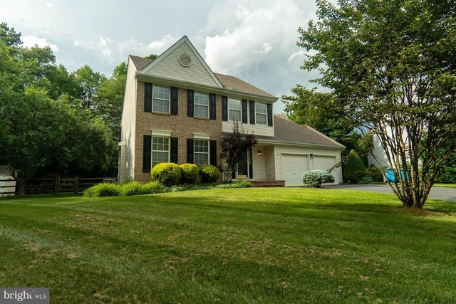 8 SPUR RIDGE CT, Newark, DE 19702