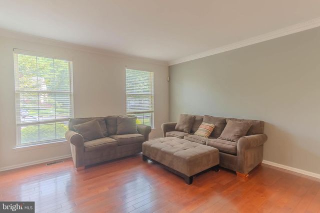 8 SPUR RIDGE CT, Newark, DE 19702