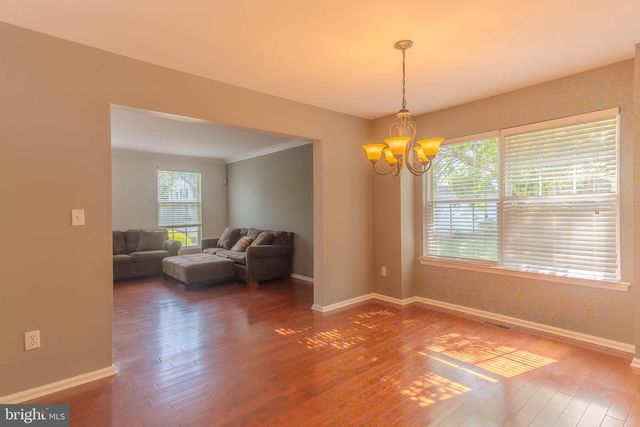 8 SPUR RIDGE CT, Newark, DE 19702