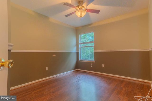 8 SPUR RIDGE CT, Newark, DE 19702