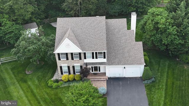 8 SPUR RIDGE CT, Newark, DE 19702