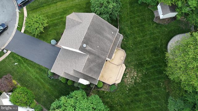 8 SPUR RIDGE CT, Newark, DE 19702