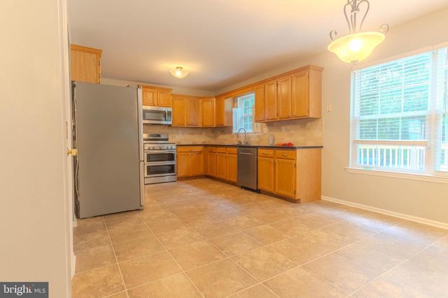 8 SPUR RIDGE CT, Newark, DE 19702