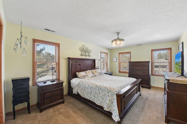 532 Woodland Lane, New Richmond, WI 54017