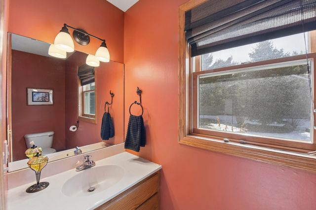 532 Woodland Lane, New Richmond, WI 54017