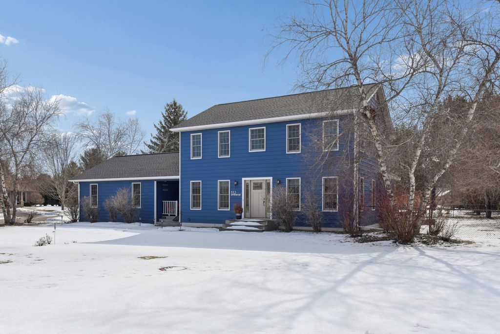 532 Woodland Lane, New Richmond, WI 54017