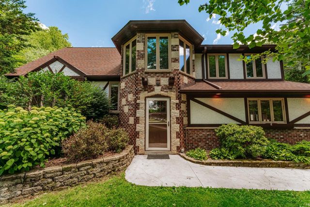 4705 Bluffside DRIVE, Racine, WI 53402