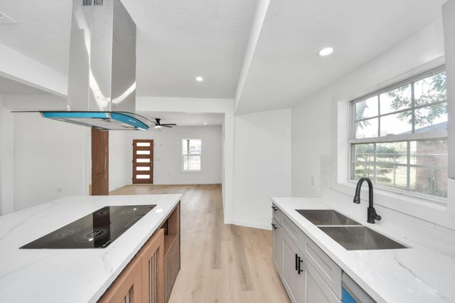 8321 Jennings Street A, Houston, TX 77017