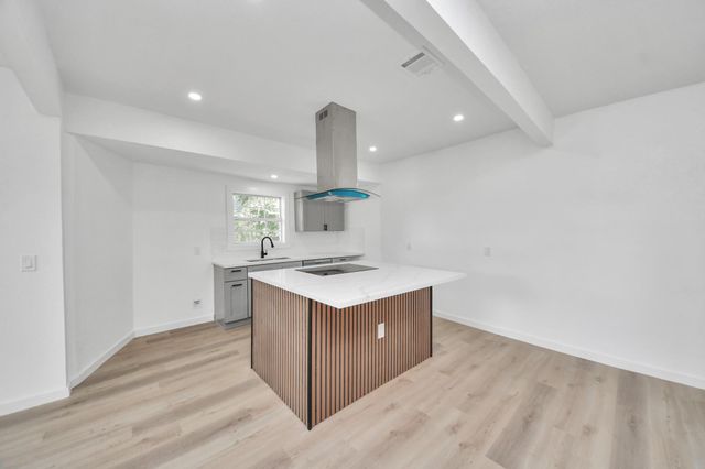 8321 Jennings Street A, Houston, TX 77017