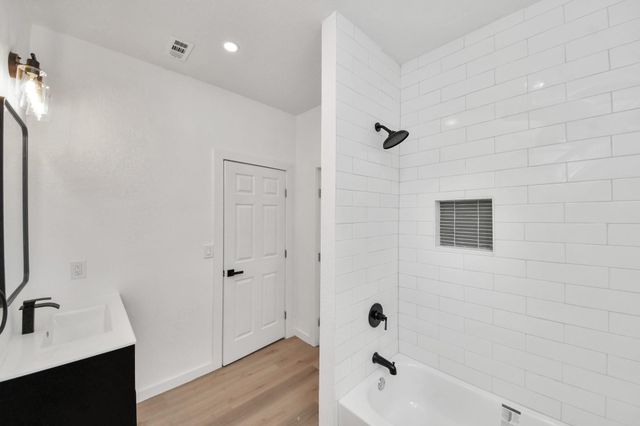 8321 Jennings Street A, Houston, TX 77017
