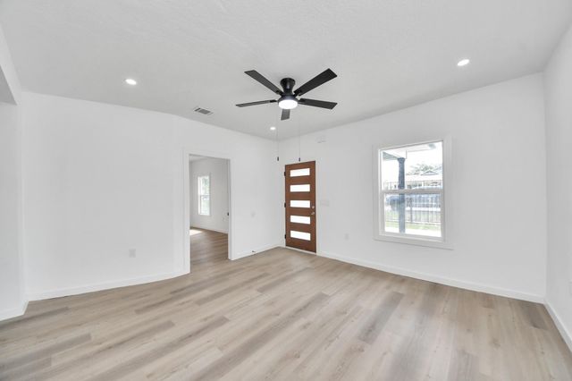 8321 Jennings Street A, Houston, TX 77017