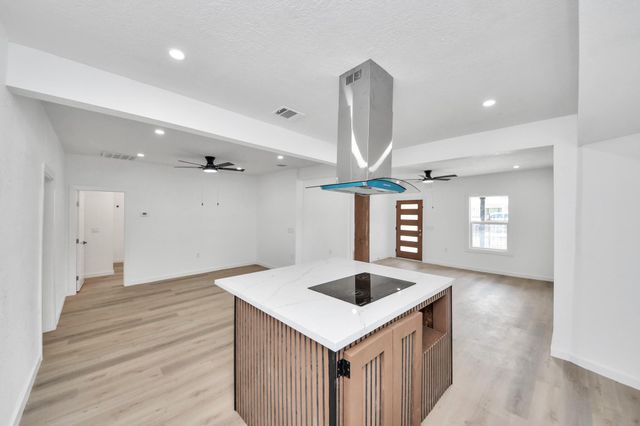 8321 Jennings Street A, Houston, TX 77017